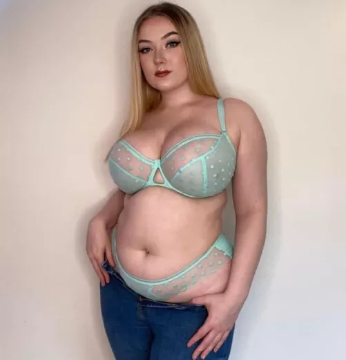 Hit an arrow and say hi for an instant humiliation task.