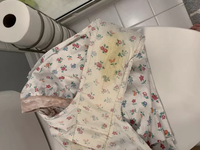 Homemade cloth abdl pull up soaked with enby pussy juices 💦💦💦
