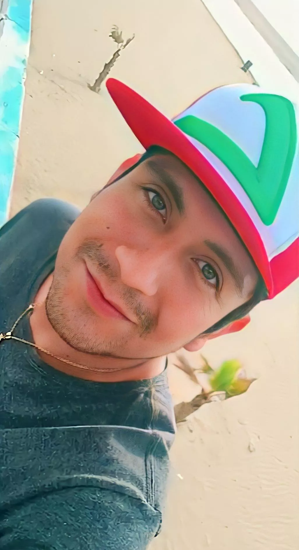 I felt cute with Ash's hat, happy last Monday of the year! 🫶🏻