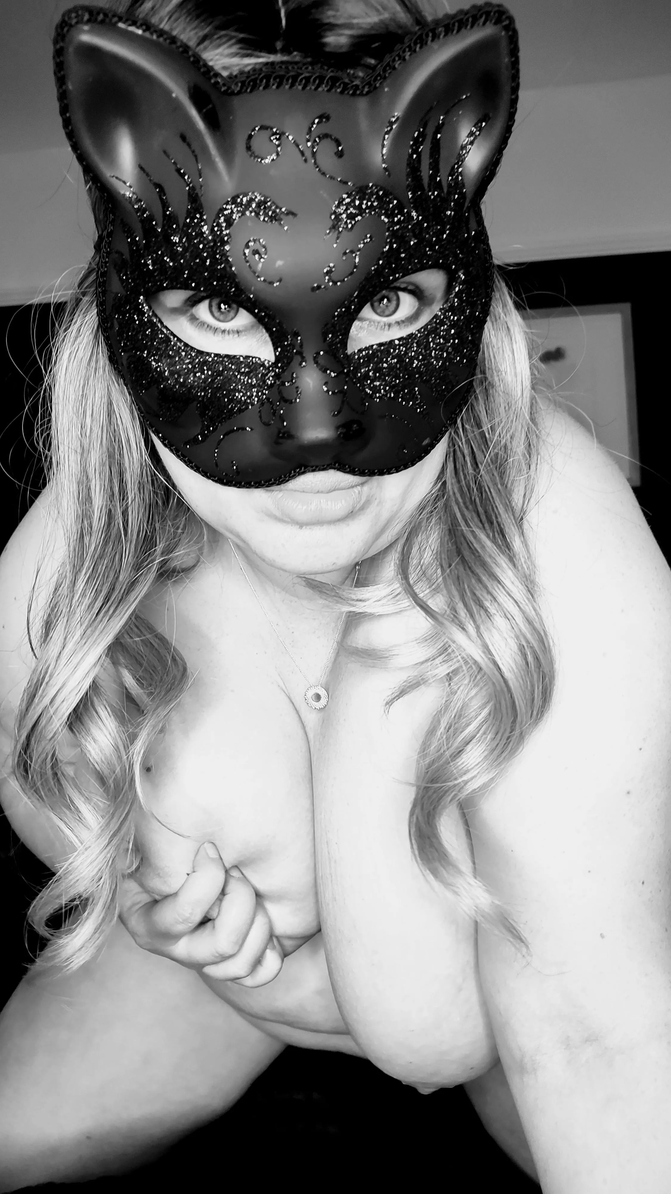 I really need to be taken from behind 👄