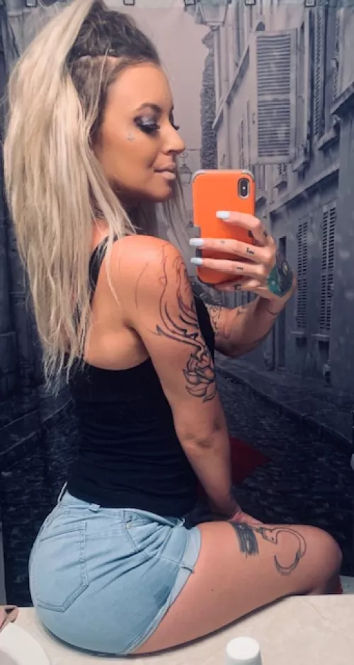 I’ll be your Christmas gift baby.!