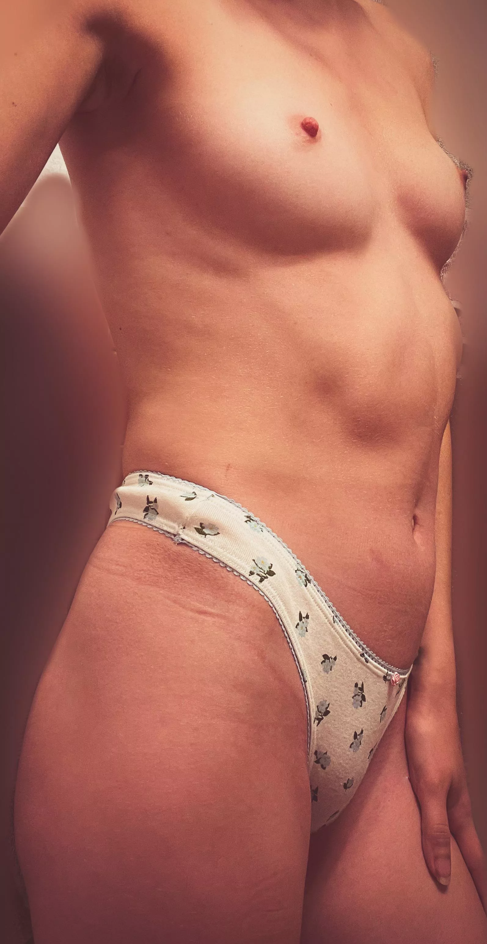 Is it too late for me to be your Christmas gift 🥺