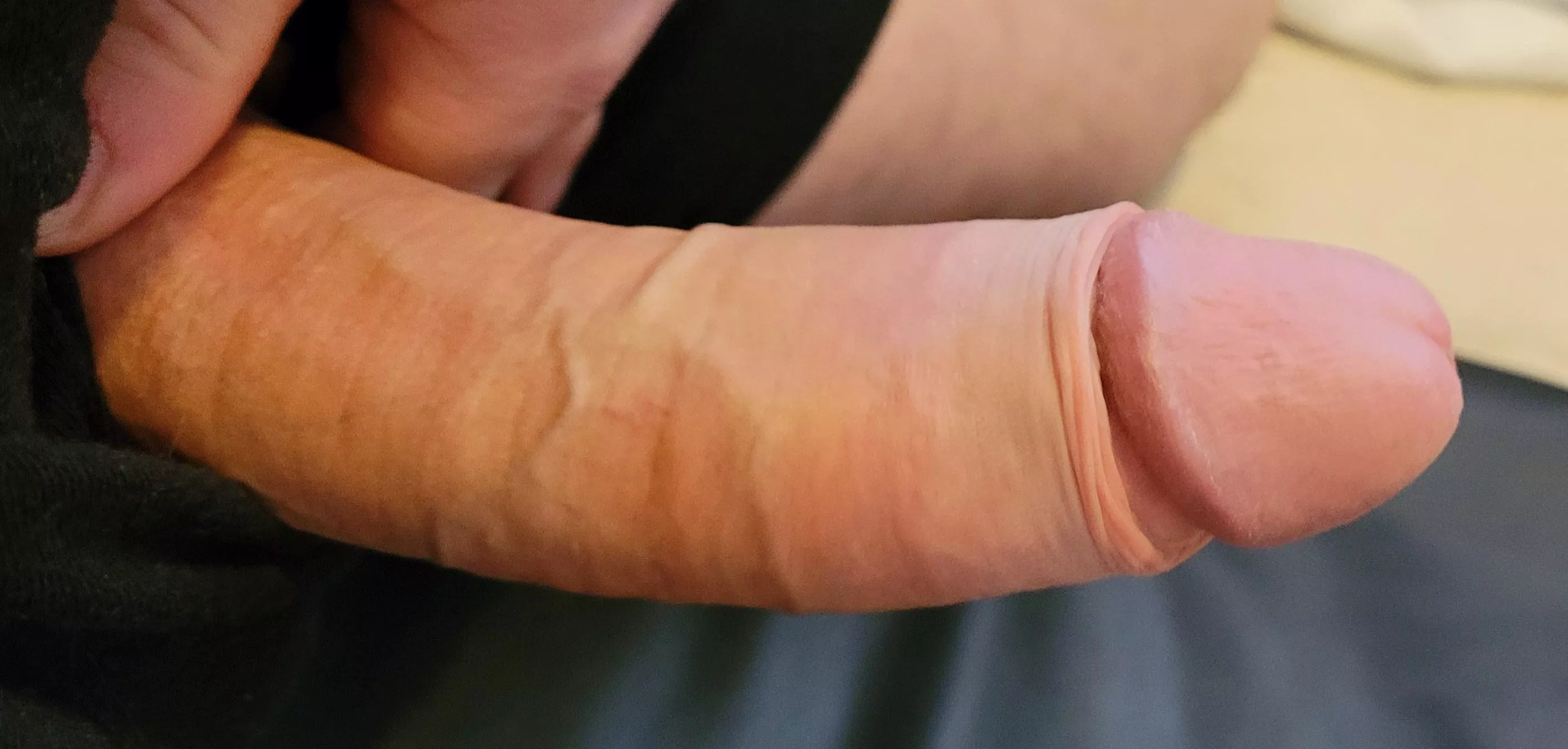 It's a lazy boxing day who wants to stay in bed and play with this 8 incher all day... 😉