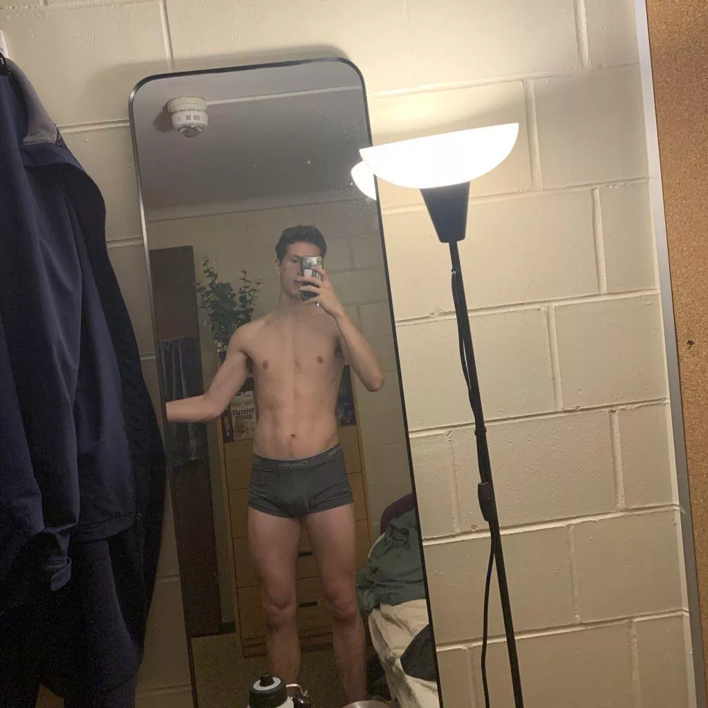 just turned 18 and ready for fun (;