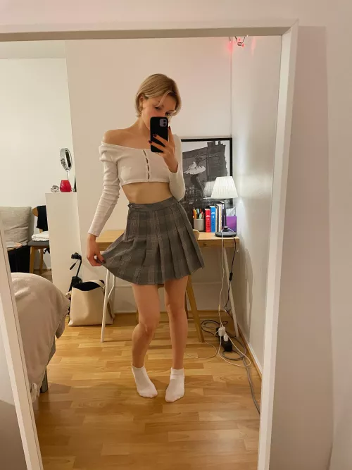 love a good plaid skirt