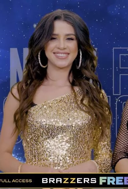 Name this starlet, please.