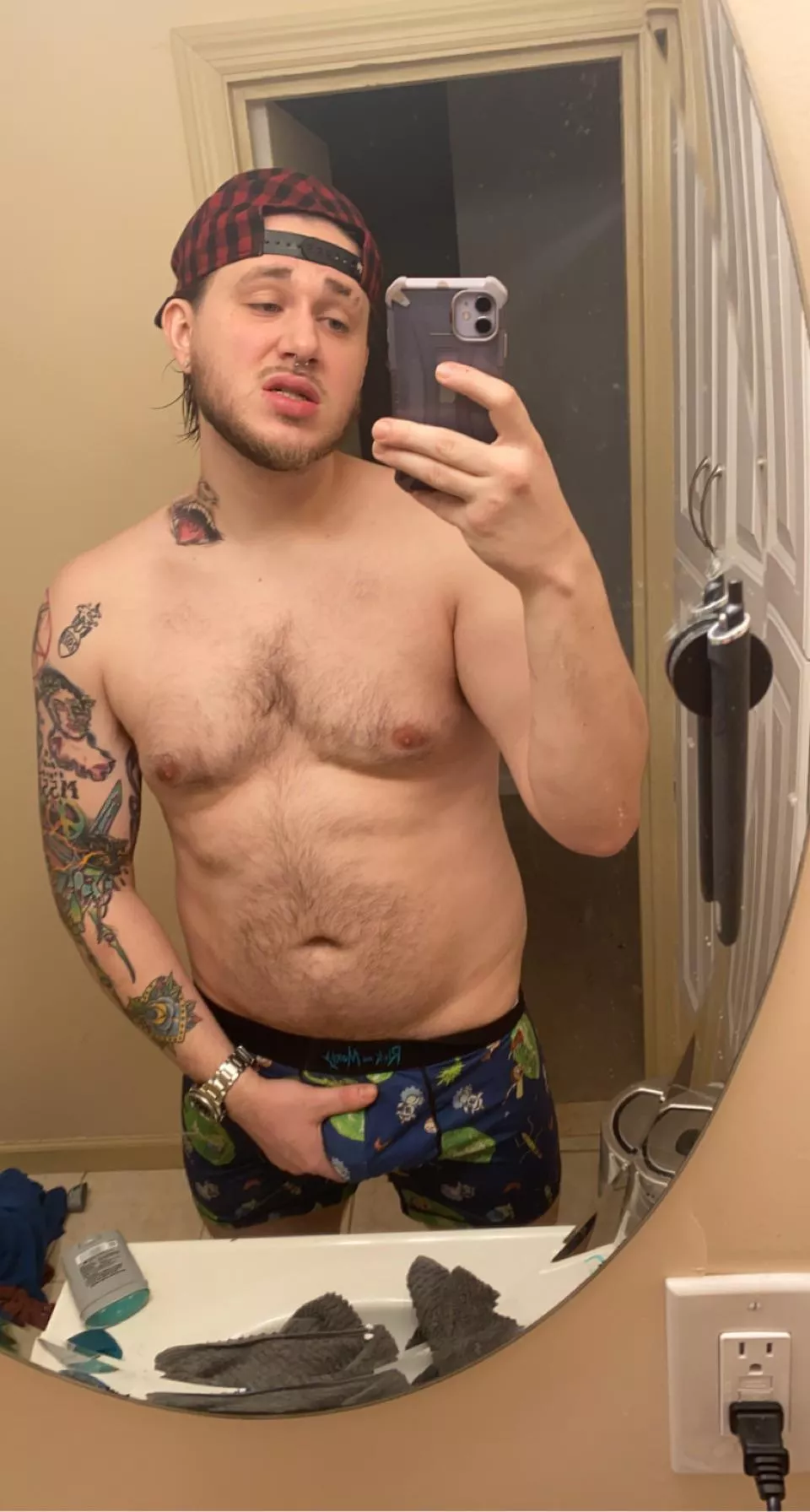 Ok Christmas is over cut the jingles take the tree down trade in the gift cards for weed aaaaand back to being a whore