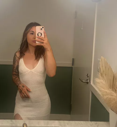 Out for lunch 😘 should we get naughty in the bathroom?😈