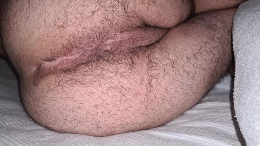 Pic taken right before sleeping, wishing to have a dick grinding against it during the night