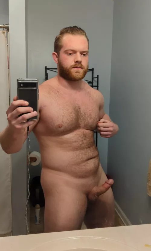 Pinch em harder babe 🤤