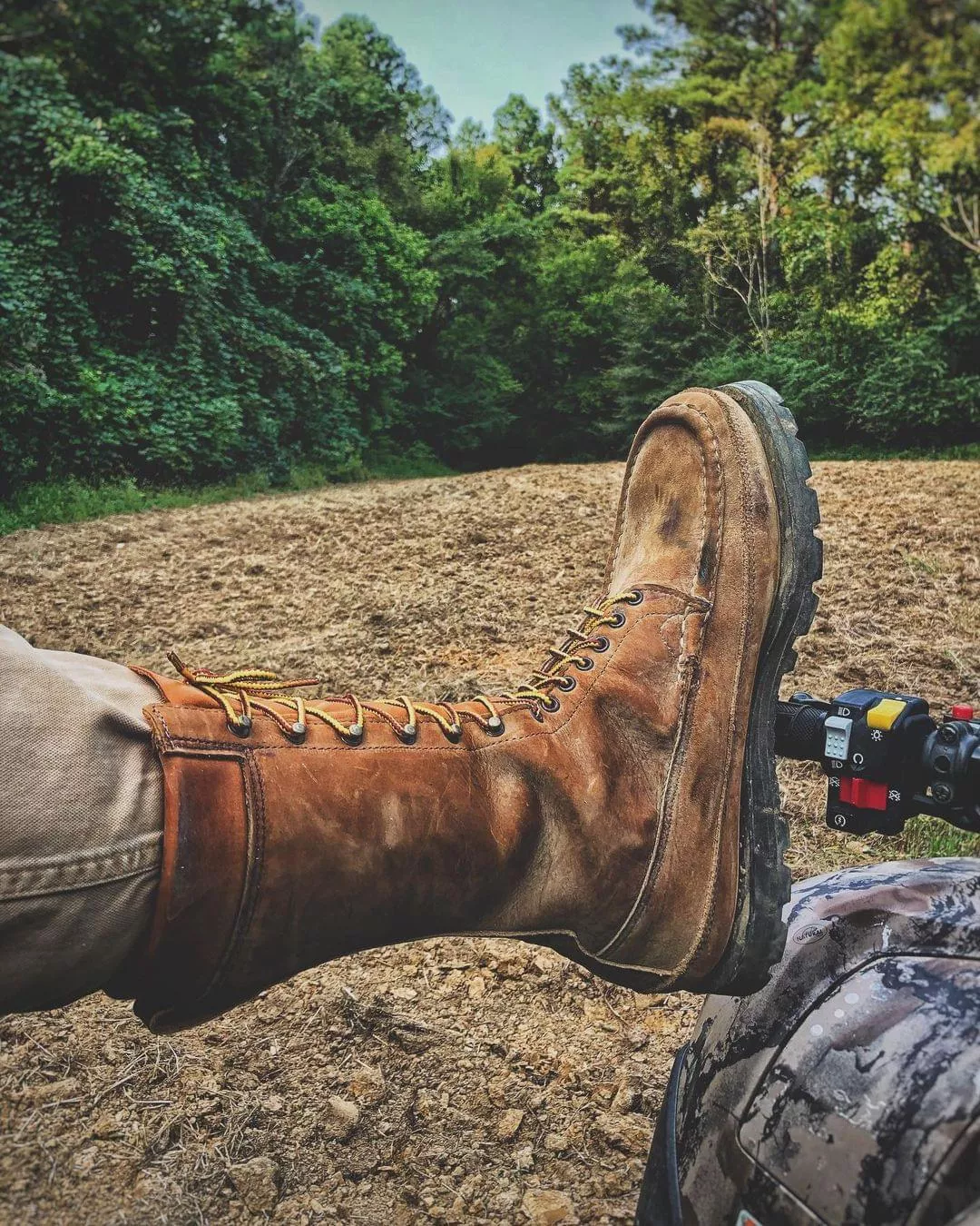 Please help ID these boots.