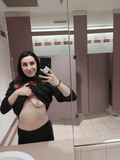 Quick bathroom flash!