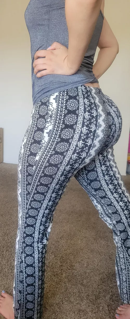 Rate my gf ass