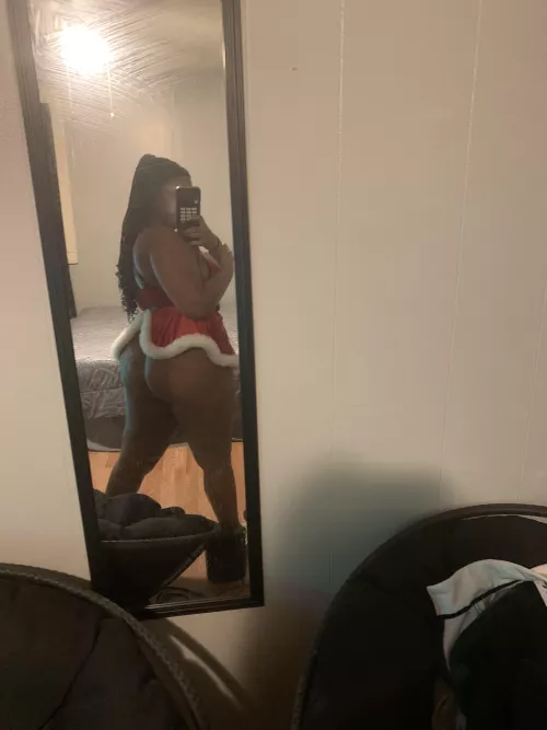 Ready to be bent over and degraded😩😩😋(I’m okay with hard slur play,age play,incest play and more!👀)