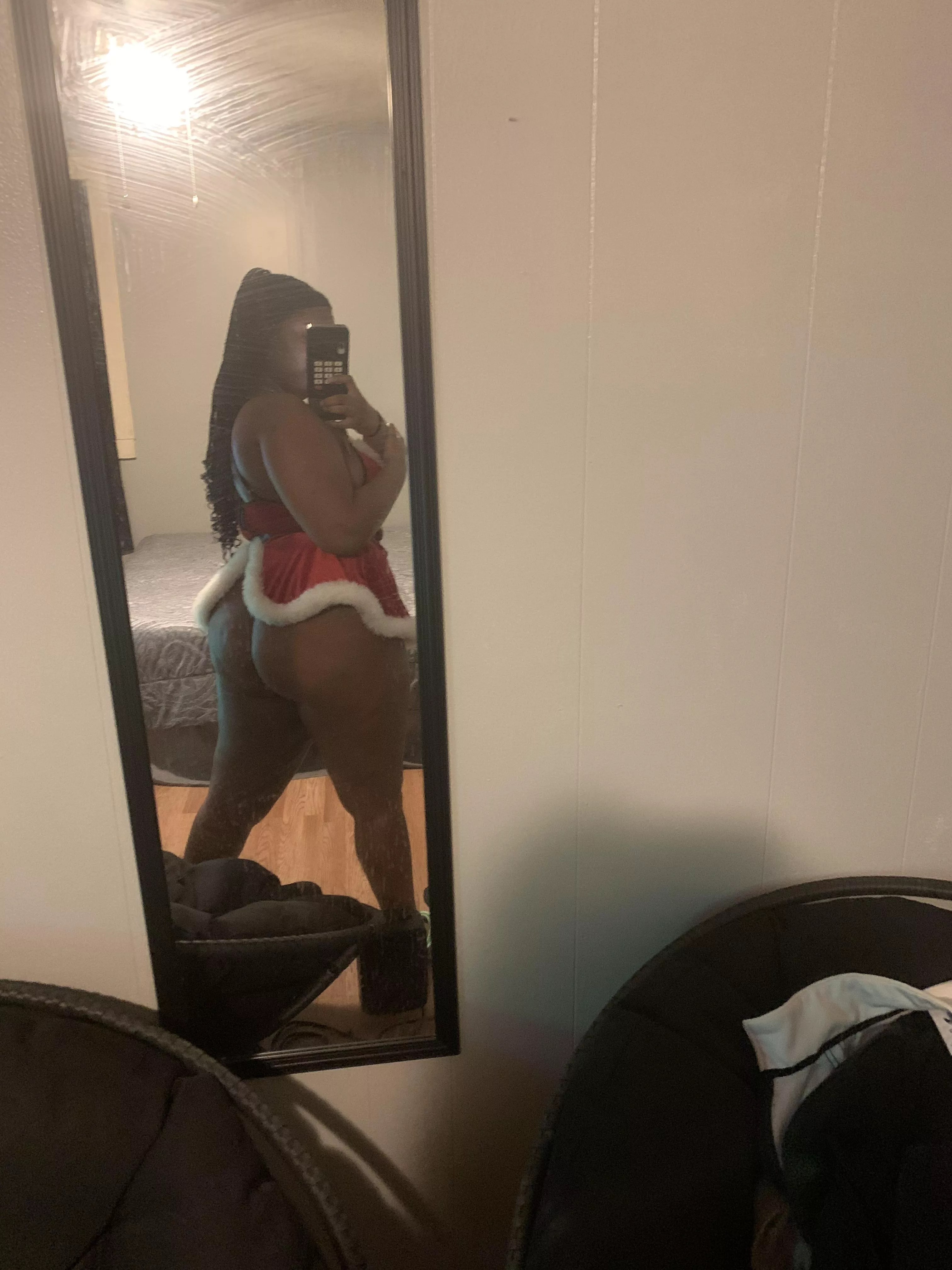 Ready to be bent over and degraded😩😩😋(I’m okay with hard slur play,age play,incest play and more!👀)