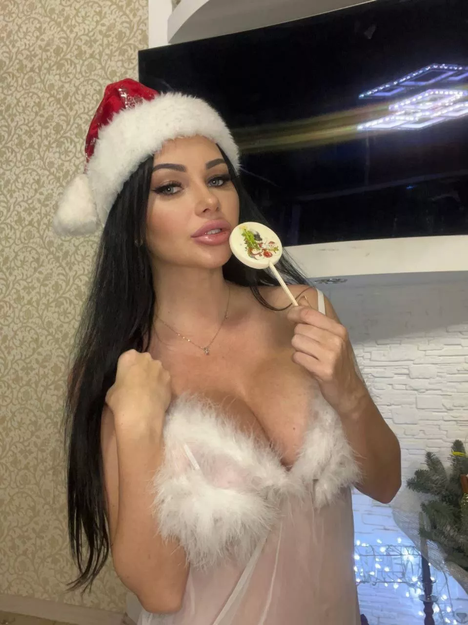 Santa has come to you , prepare the bed will be a gift