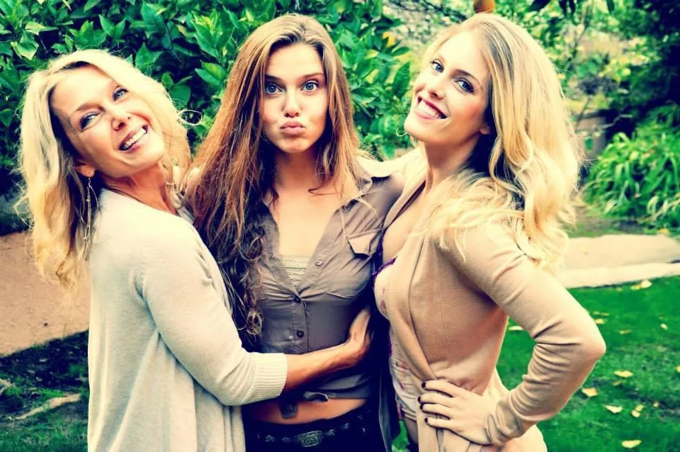 since y’all seemed to like this mom and daughter combo last time…