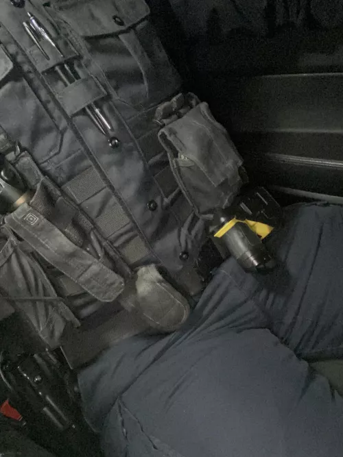 Slow Christmas shift. Any ladies wanna keep me company??