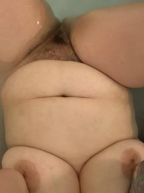 The best milfs are born in 1979