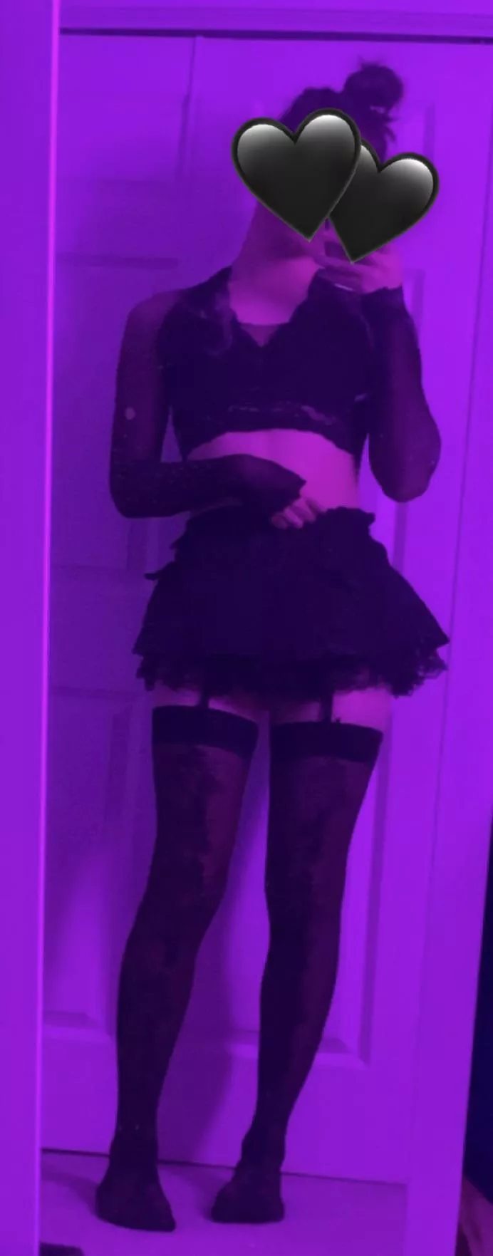 this outfit makes me feel so cute☺️🖤