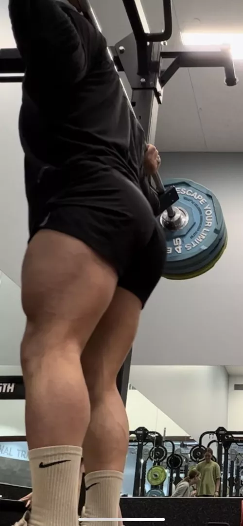 Trying to grow giant legs and end up with chicks ass instead wtf