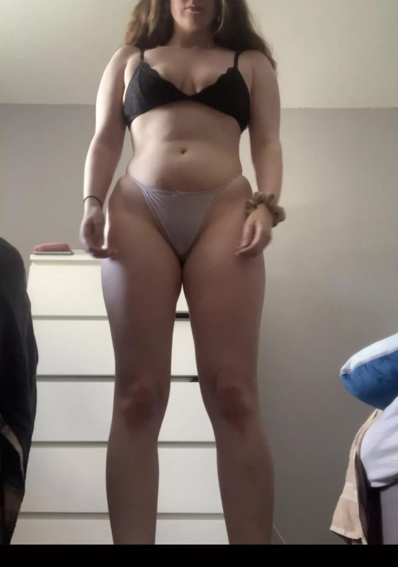 We wanna show me off, if you want to see me naked dm