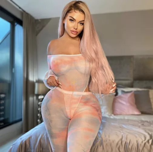 Would you spend a rainy day on the couch with me?