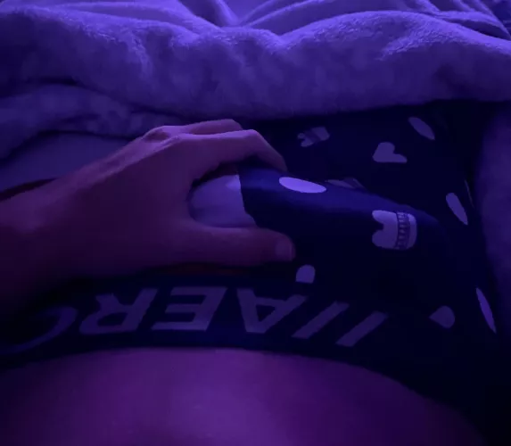 18 ;) slim fit, lf jerk buds. Pm for snap