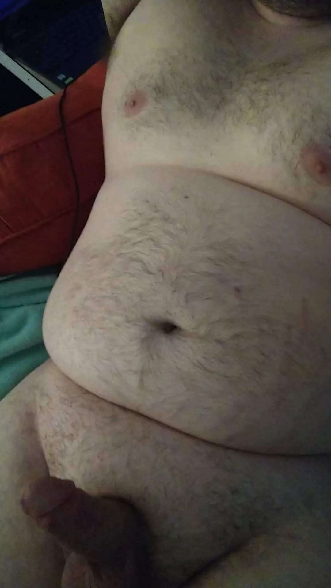 22 M Slightly hairy chub jerking his 5-6 inch dick. SC: xxrc-xdxx