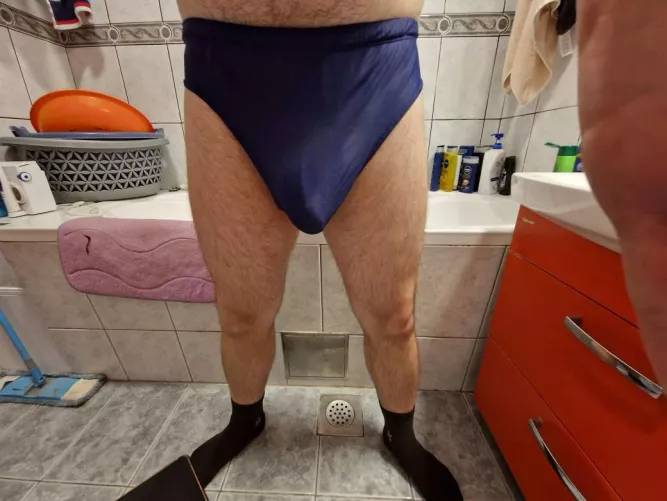 22M Massive hairy bull in underwear