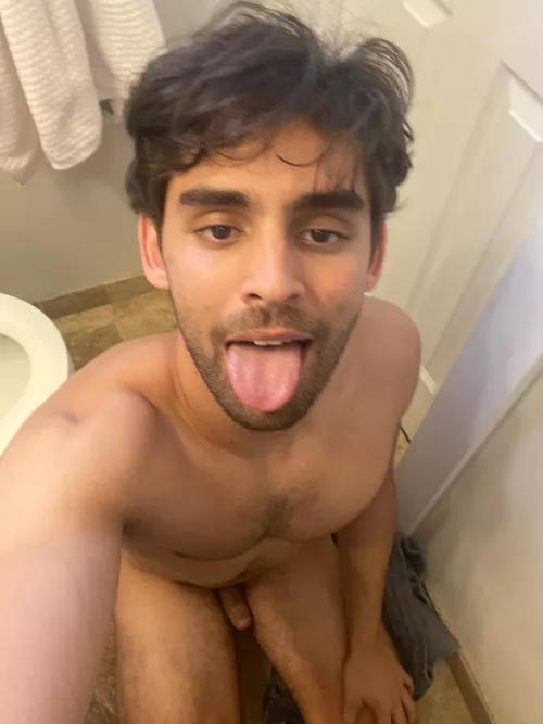 23 and looking to worship and submit to you