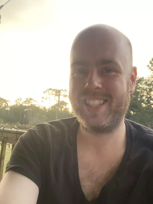 (27) How low can this V-neck go?