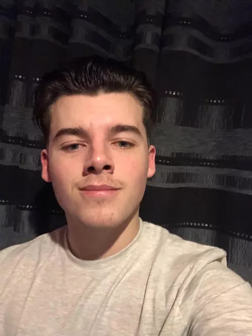 A day in bed watching movies 😌