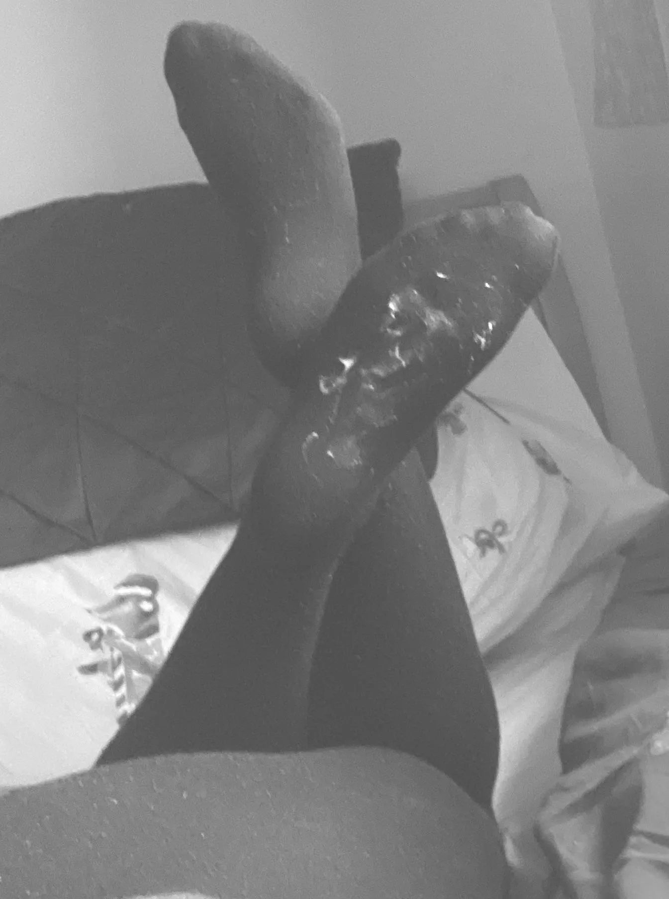 Aim for my other foot this time 😘