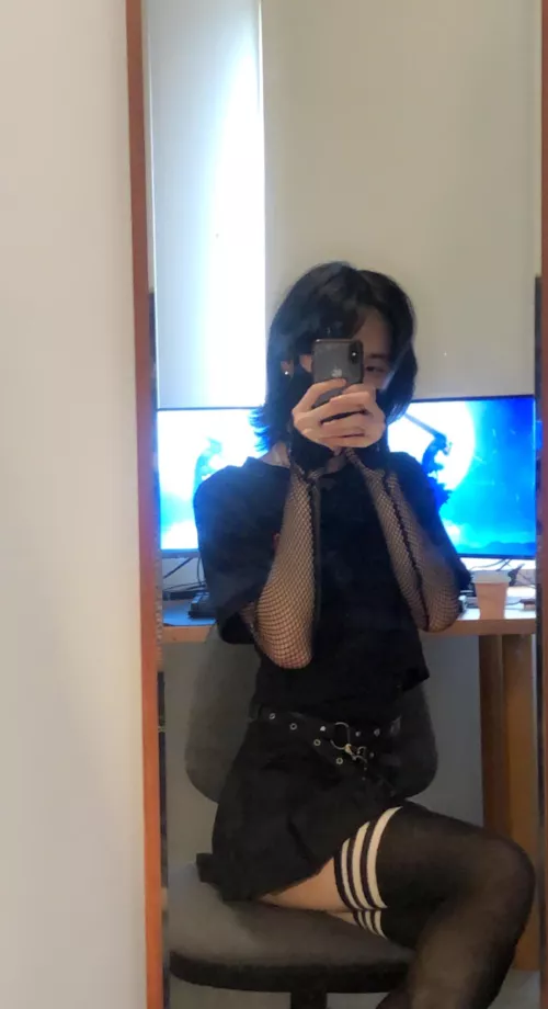 All girled up… yep it’s gaming time