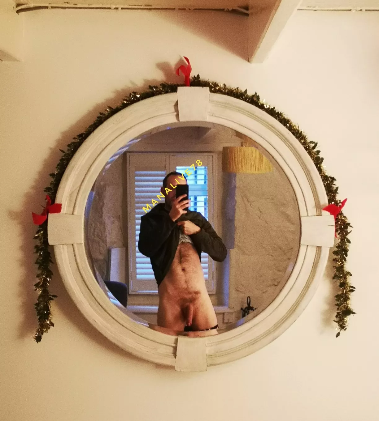 Christmas time, selfies, no wine [44]