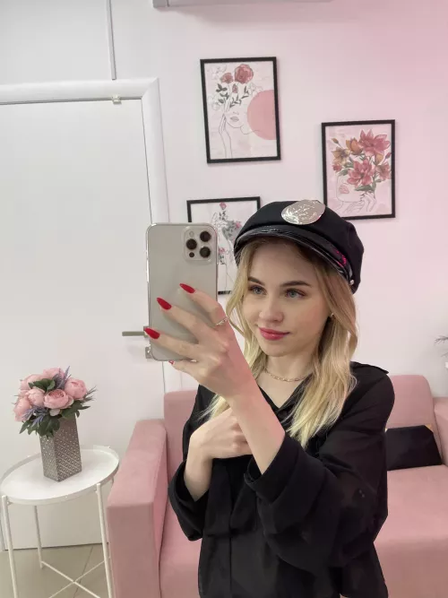 Cum in my panties when you're done and let me walk around in em all day long 😘