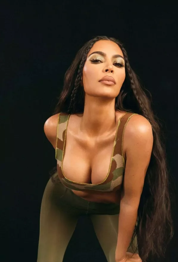 Daam she'll do anything to promote her products