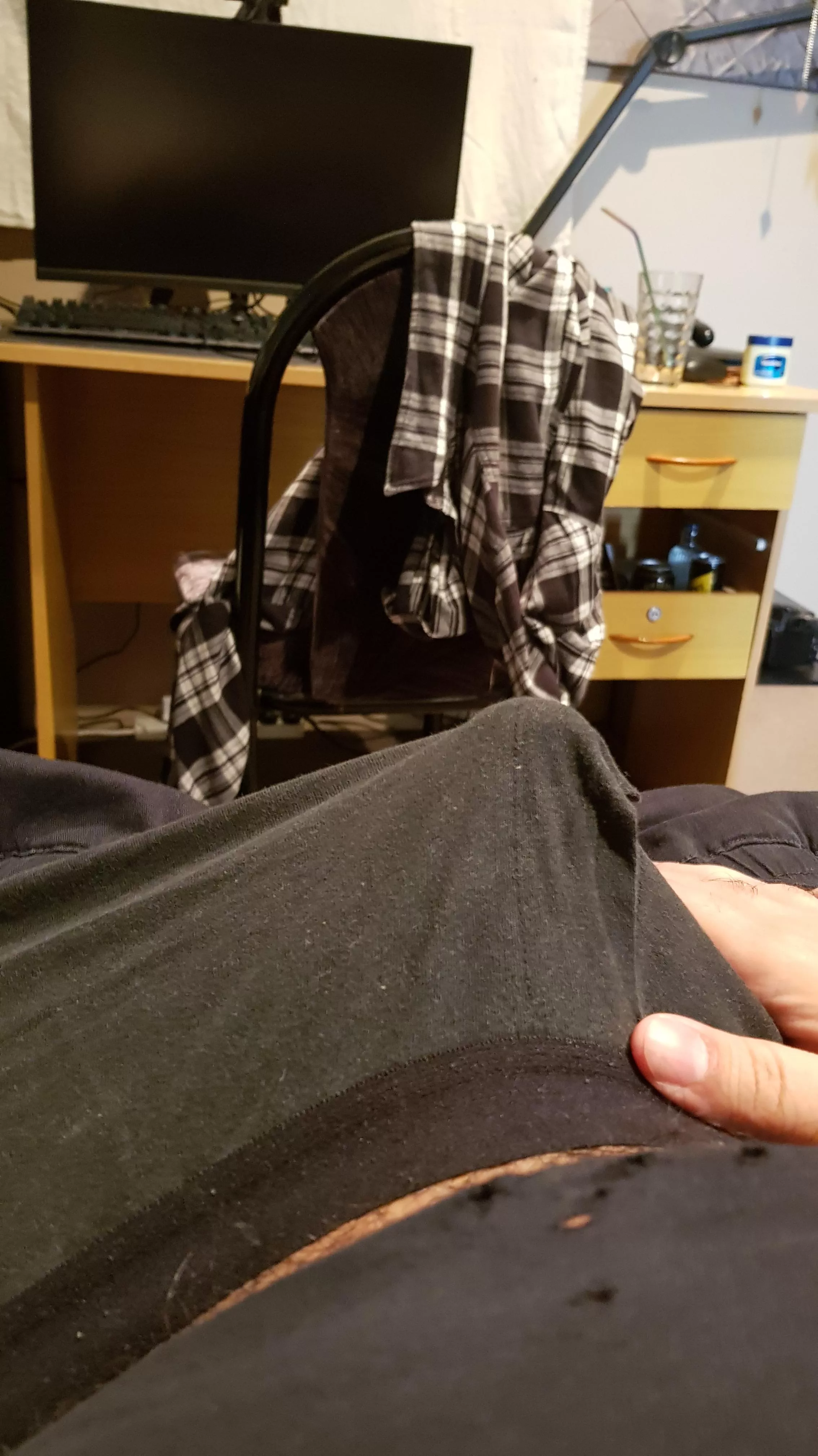 explore this tent for loot