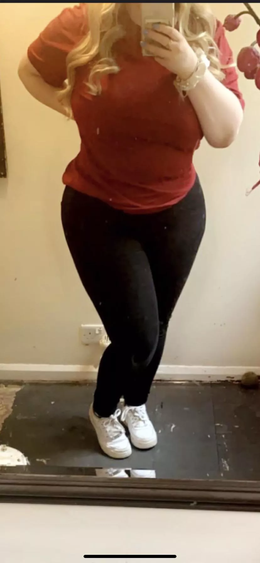 F18. Honest answers only. Am i fat? (House is being renovated, ignore the floor)
