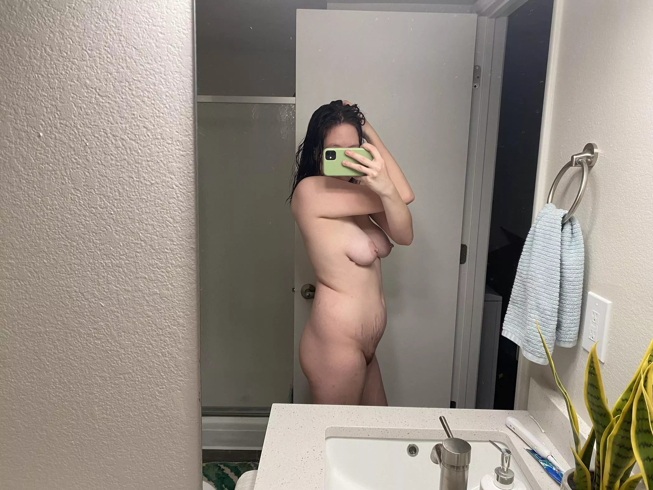 F30 5’8 140 Here’s a vulnerable look that highlights my biggest insecurity.