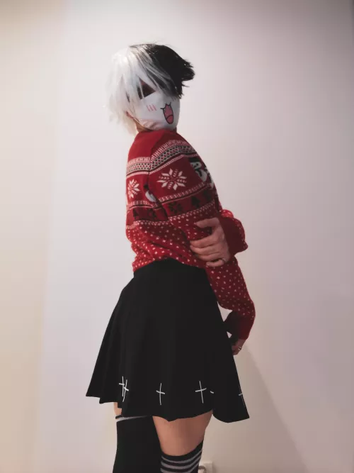 I got cute Christmas sweater!