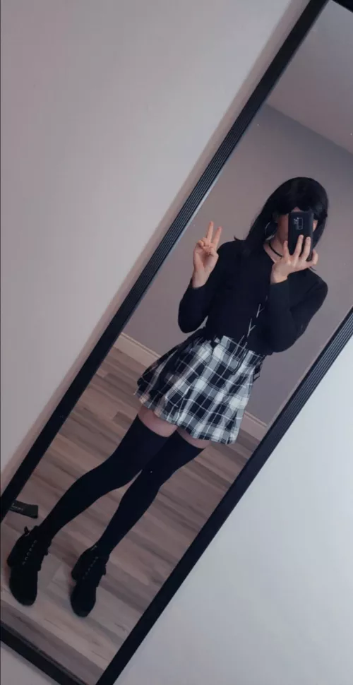 I like this dress 🖤🤍