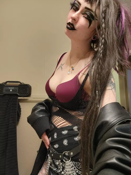 if I could quit my job and fuck you all day I would 😈