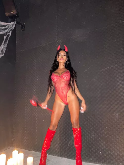 I'm the bad girl who makes you feel horny