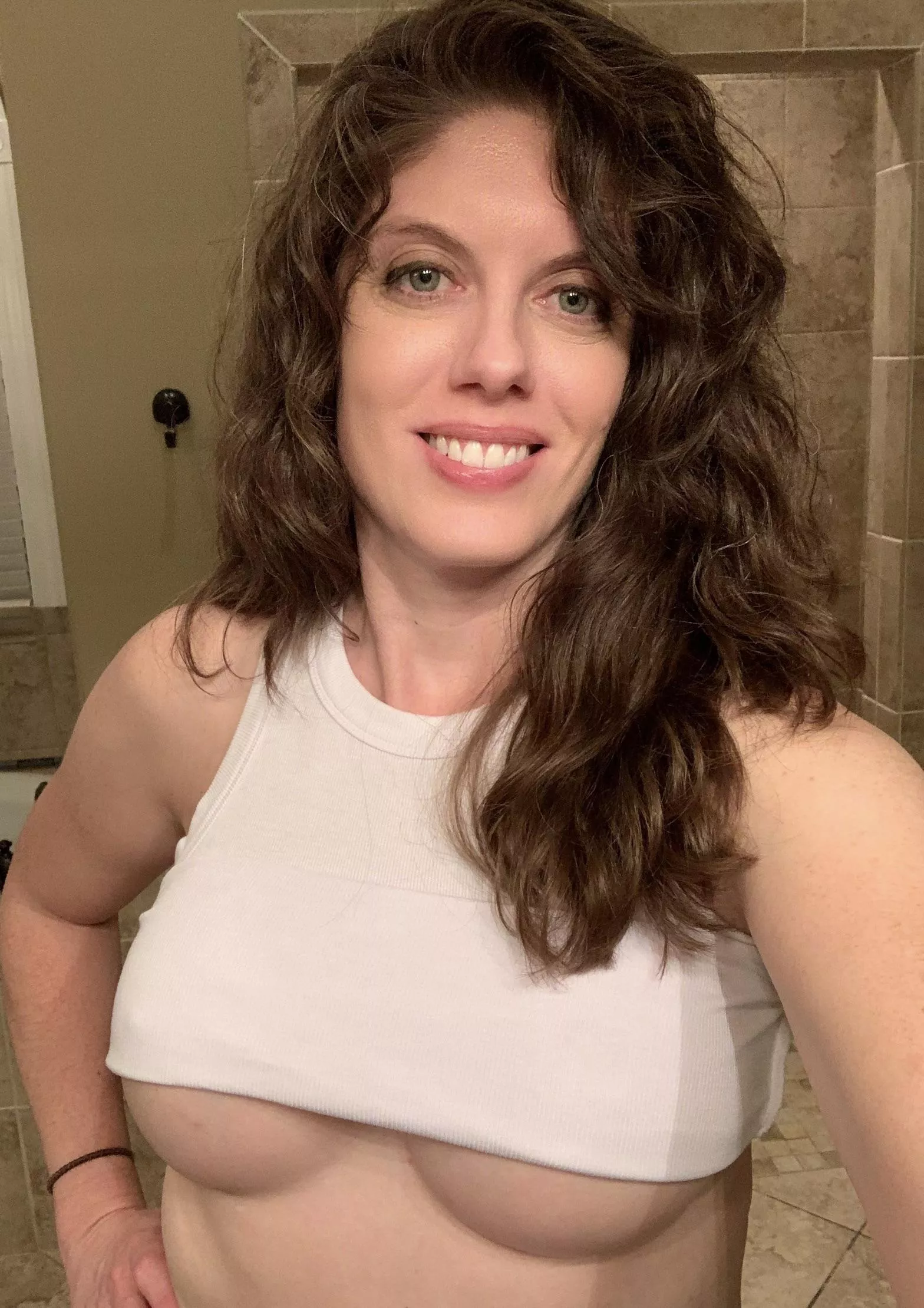 It’s an underboob type of day