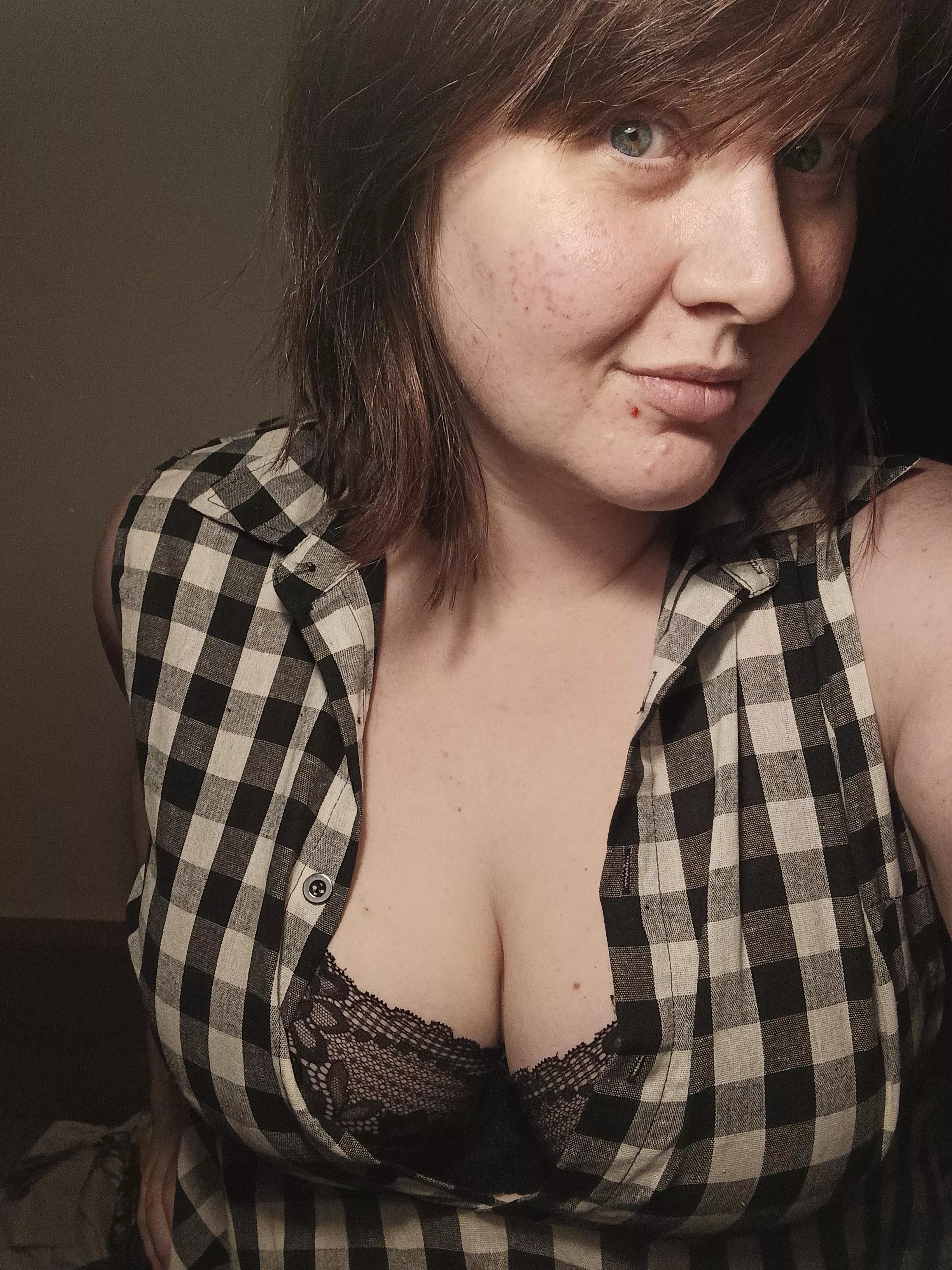 I've been out as bi for a couple of years now, so I'm finally confident enough to post here with you beautiful ladies 😘