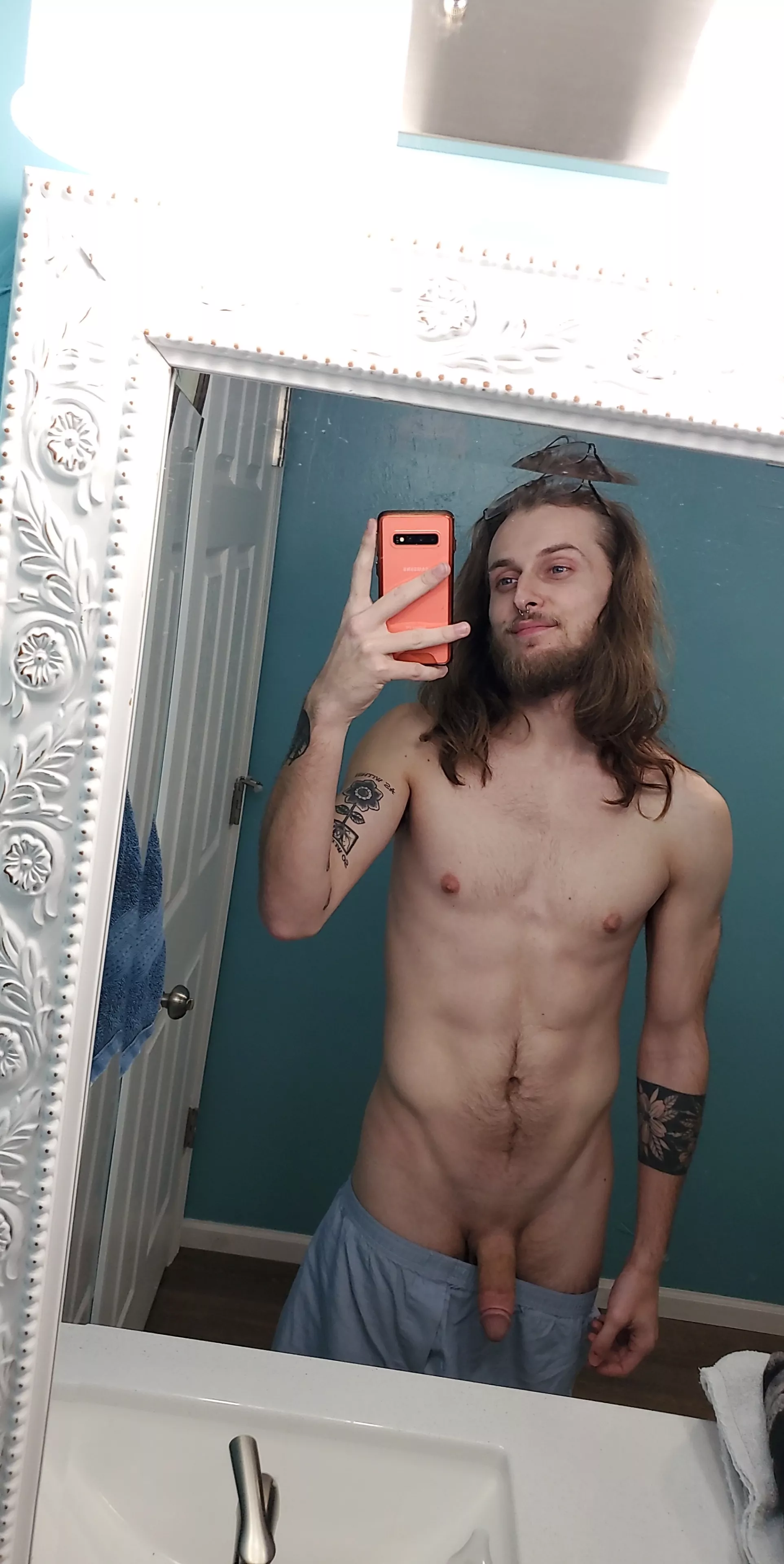 just got home from an 8 hour ski session..you already know what time it is 😇