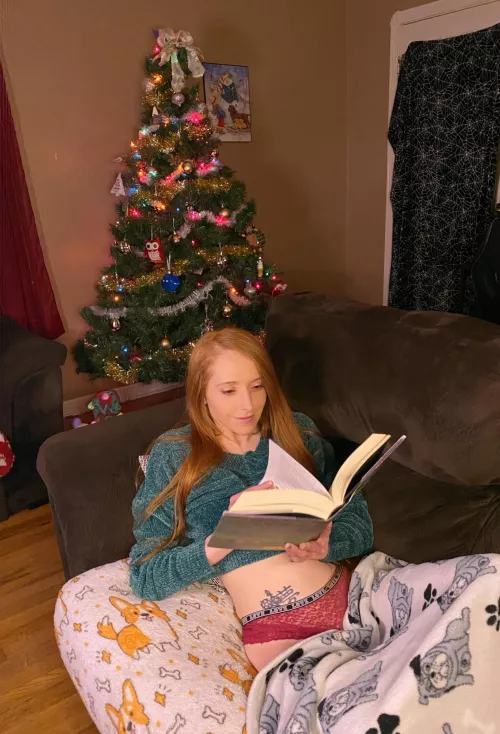 just reading a good book :3