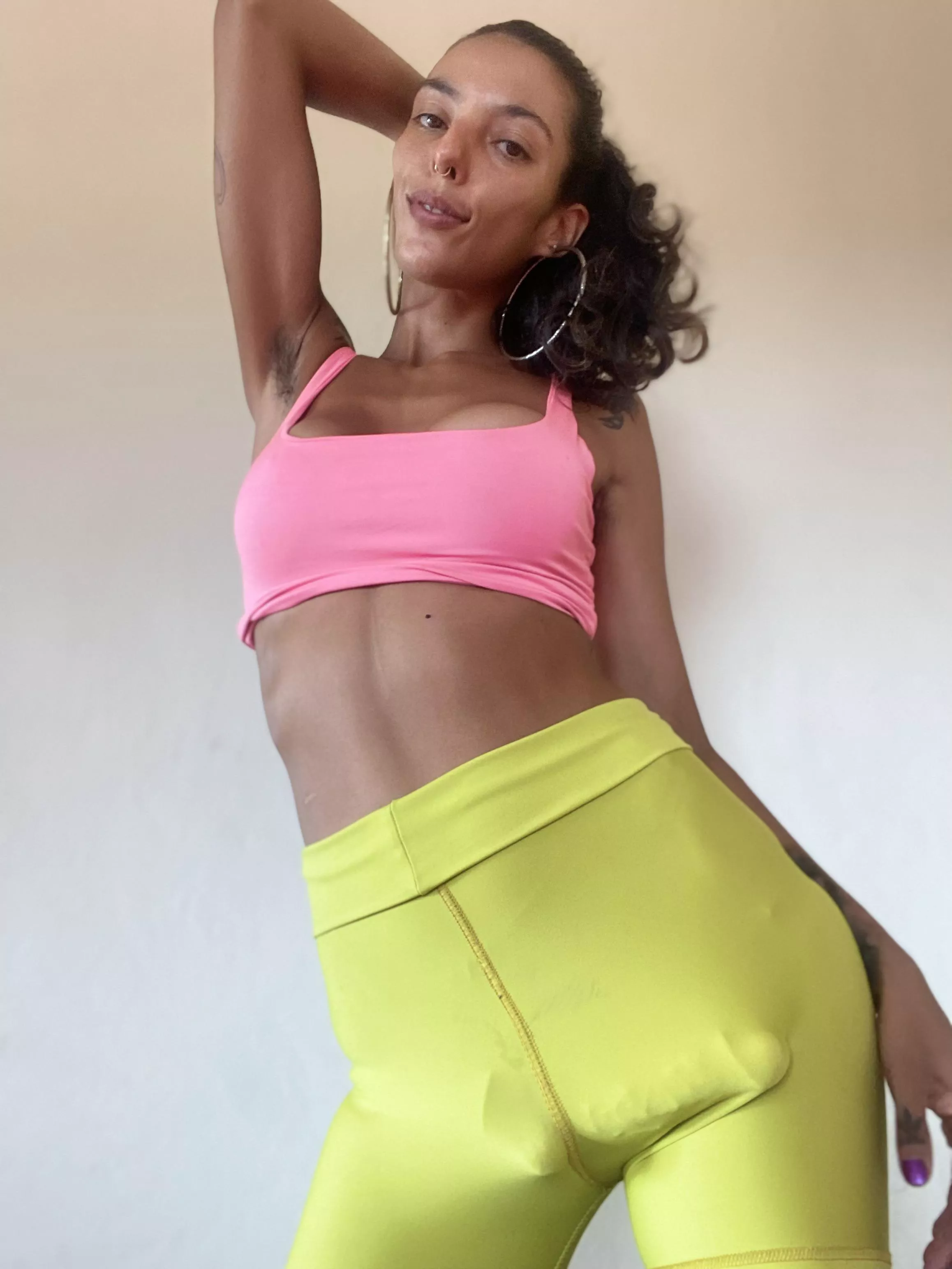 Let’s go for a workout I will help u with the squats